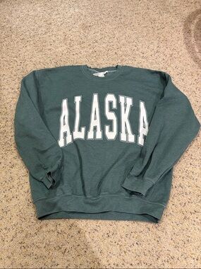 Altar'd State ALASKA forest green Sweatshirt M/L